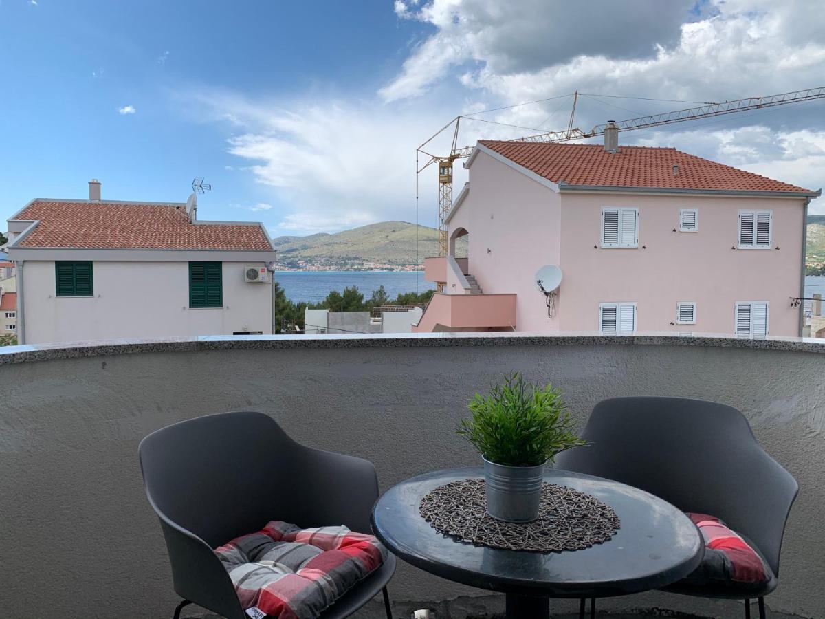Apartments Luce Trogir Exterior photo