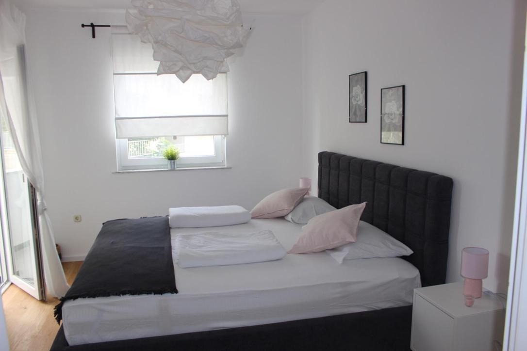 Apartments Luce Trogir Exterior photo