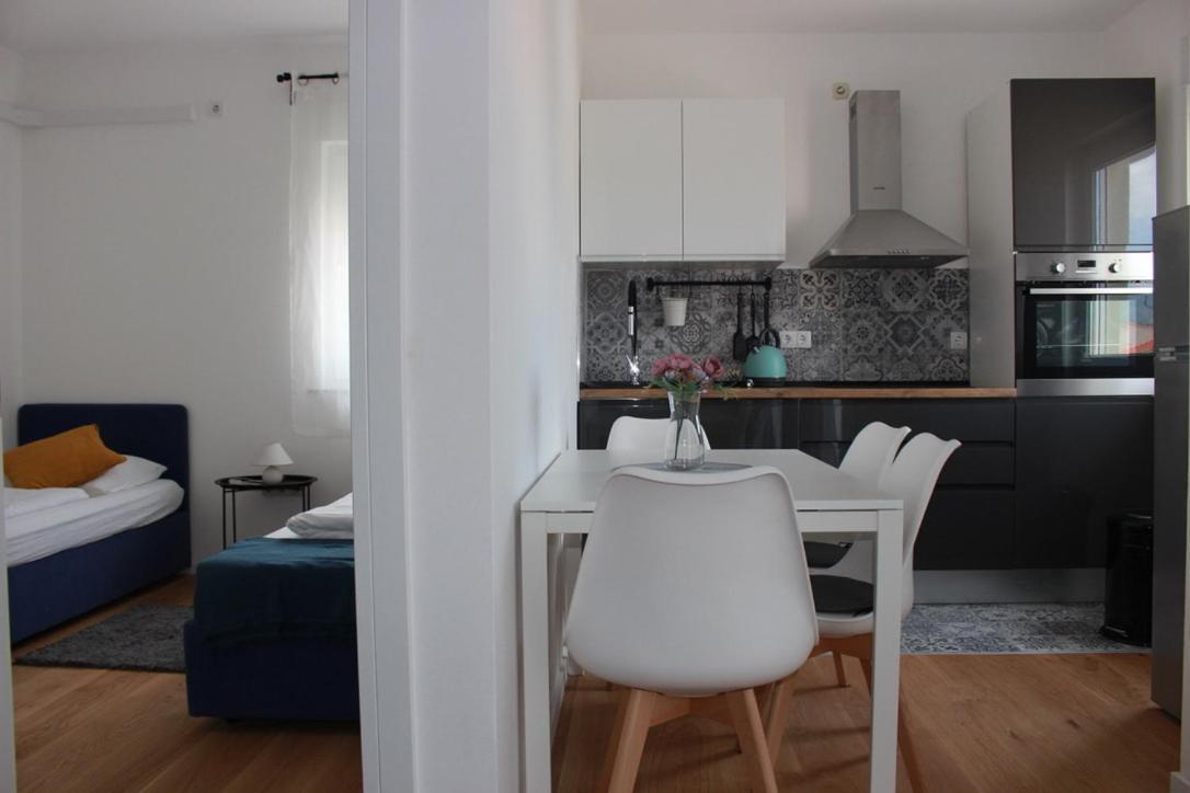 Apartments Luce Trogir Exterior photo