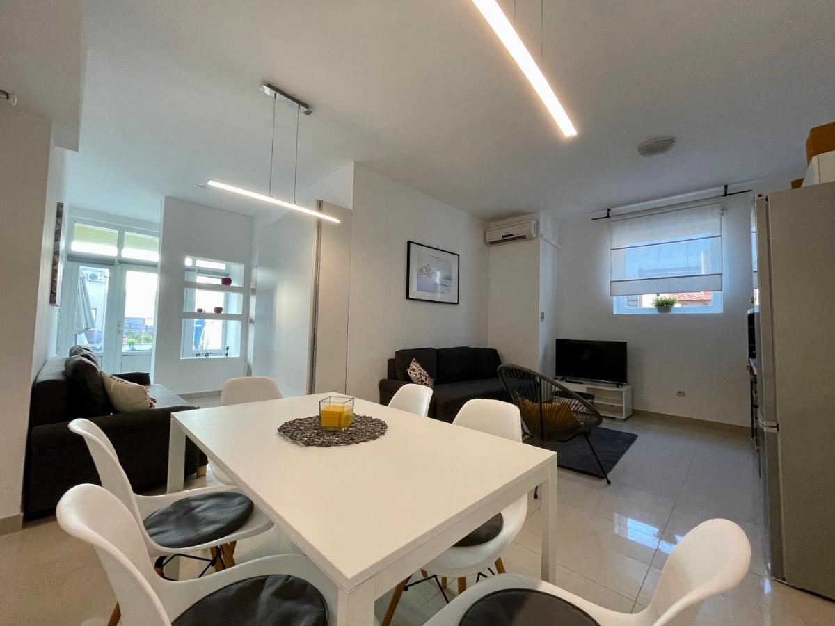 Apartments Luce Trogir Exterior photo