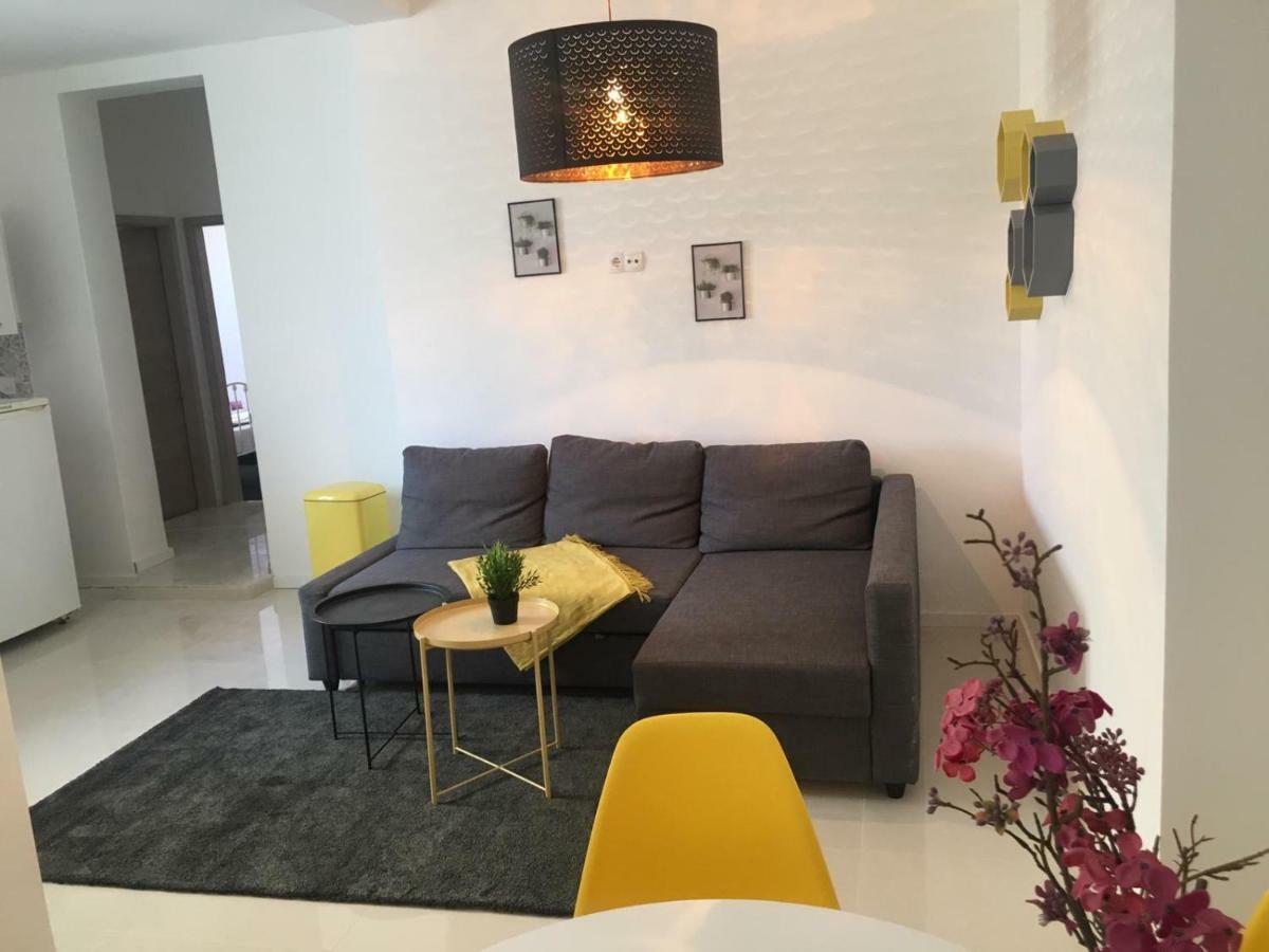 Apartments Luce Trogir Exterior photo